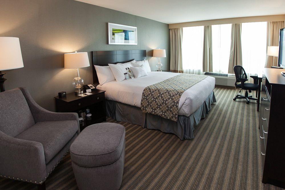 Hotel Doubletree By Hilton Newark Esterno foto