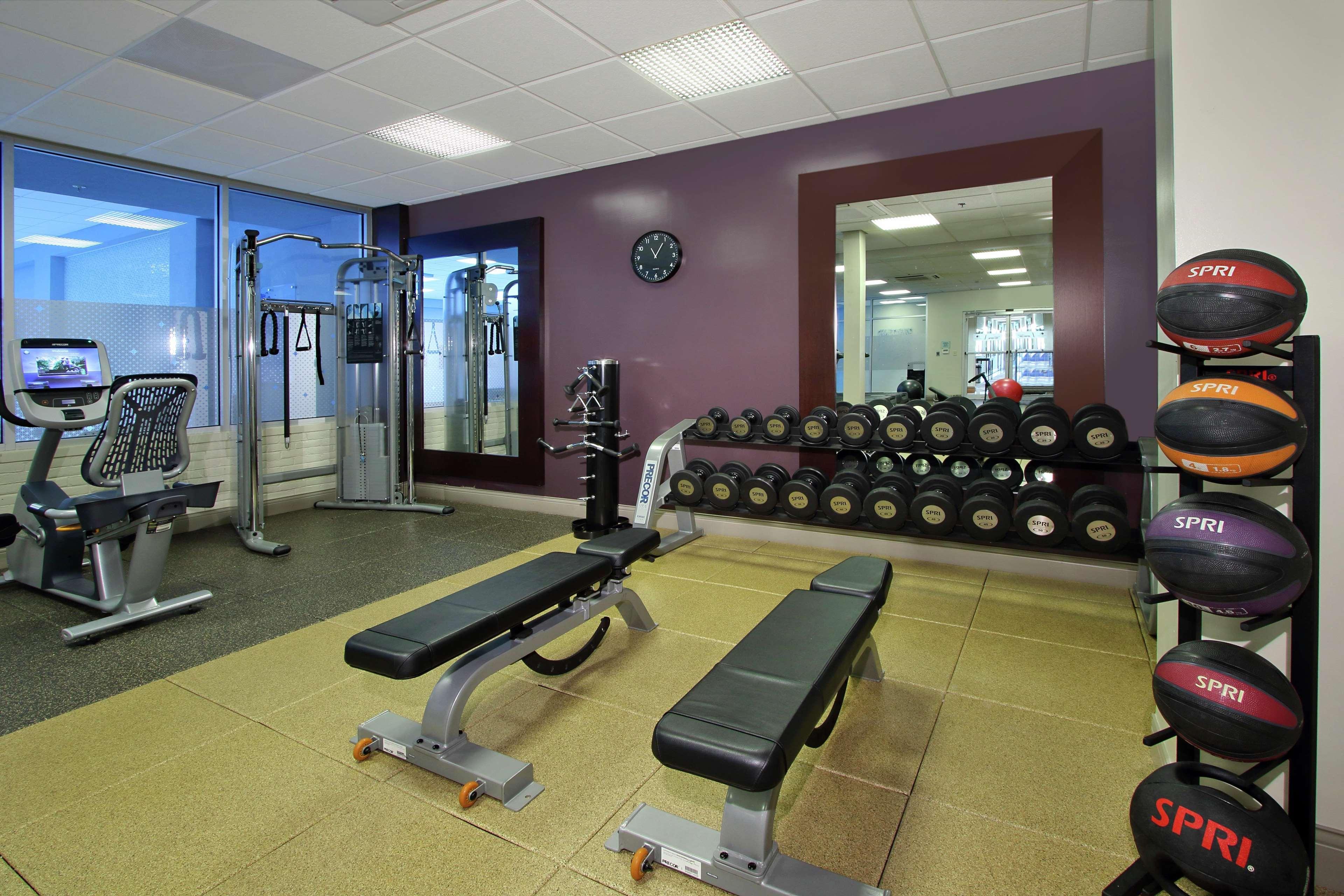 Hotel Doubletree By Hilton Newark Esterno foto