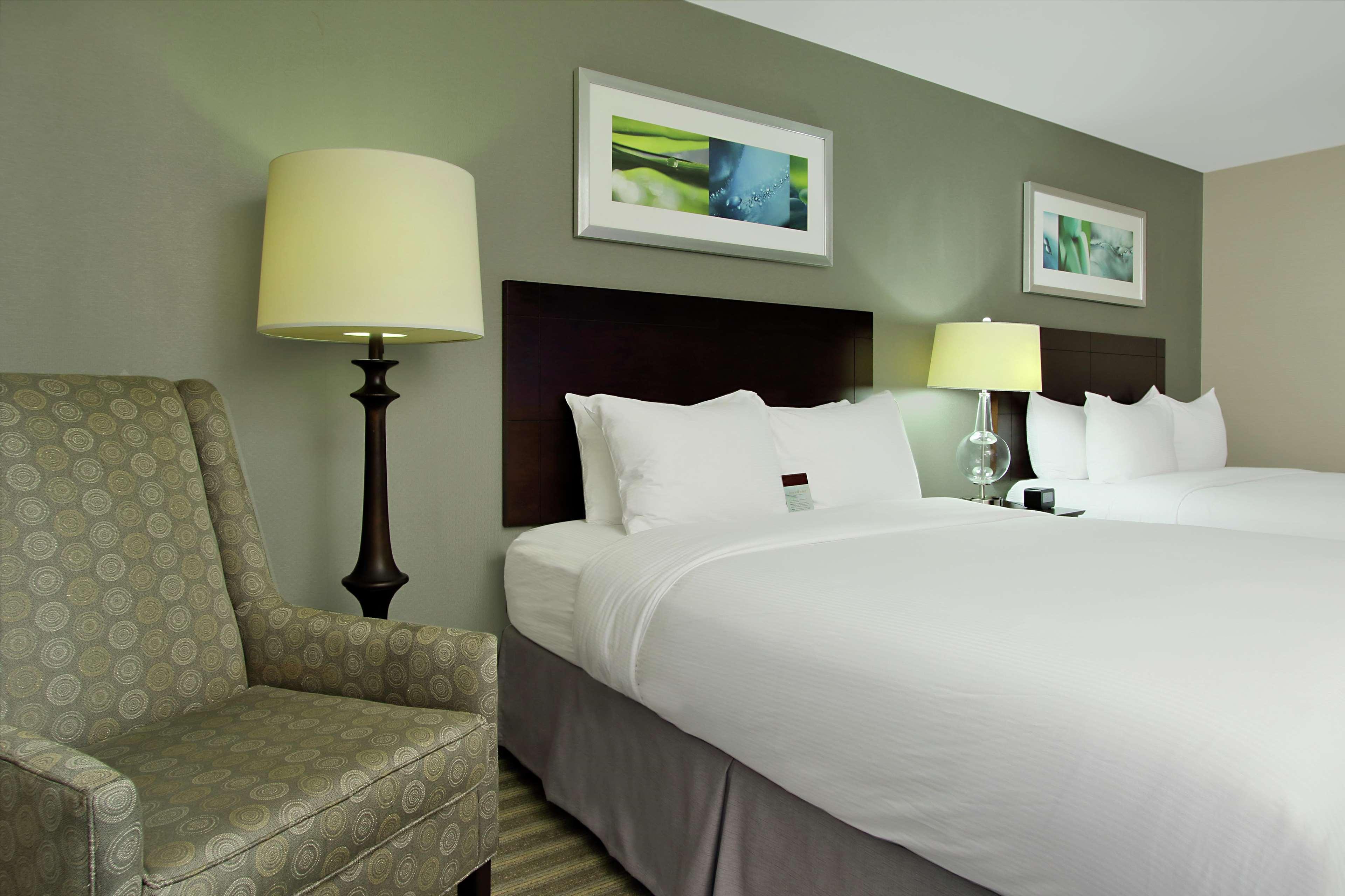 Hotel Doubletree By Hilton Newark Esterno foto