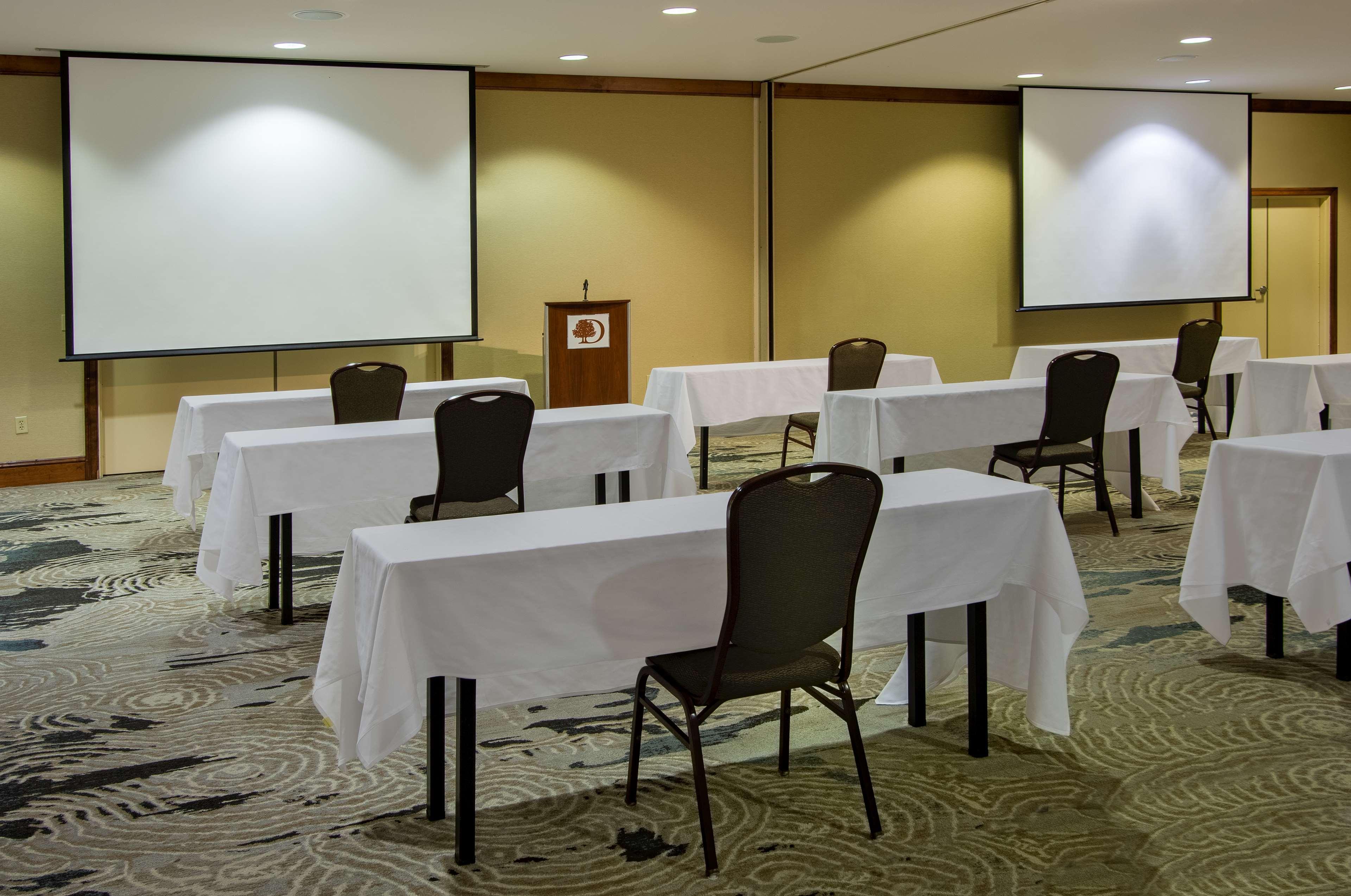 Hotel Doubletree By Hilton Newark Esterno foto