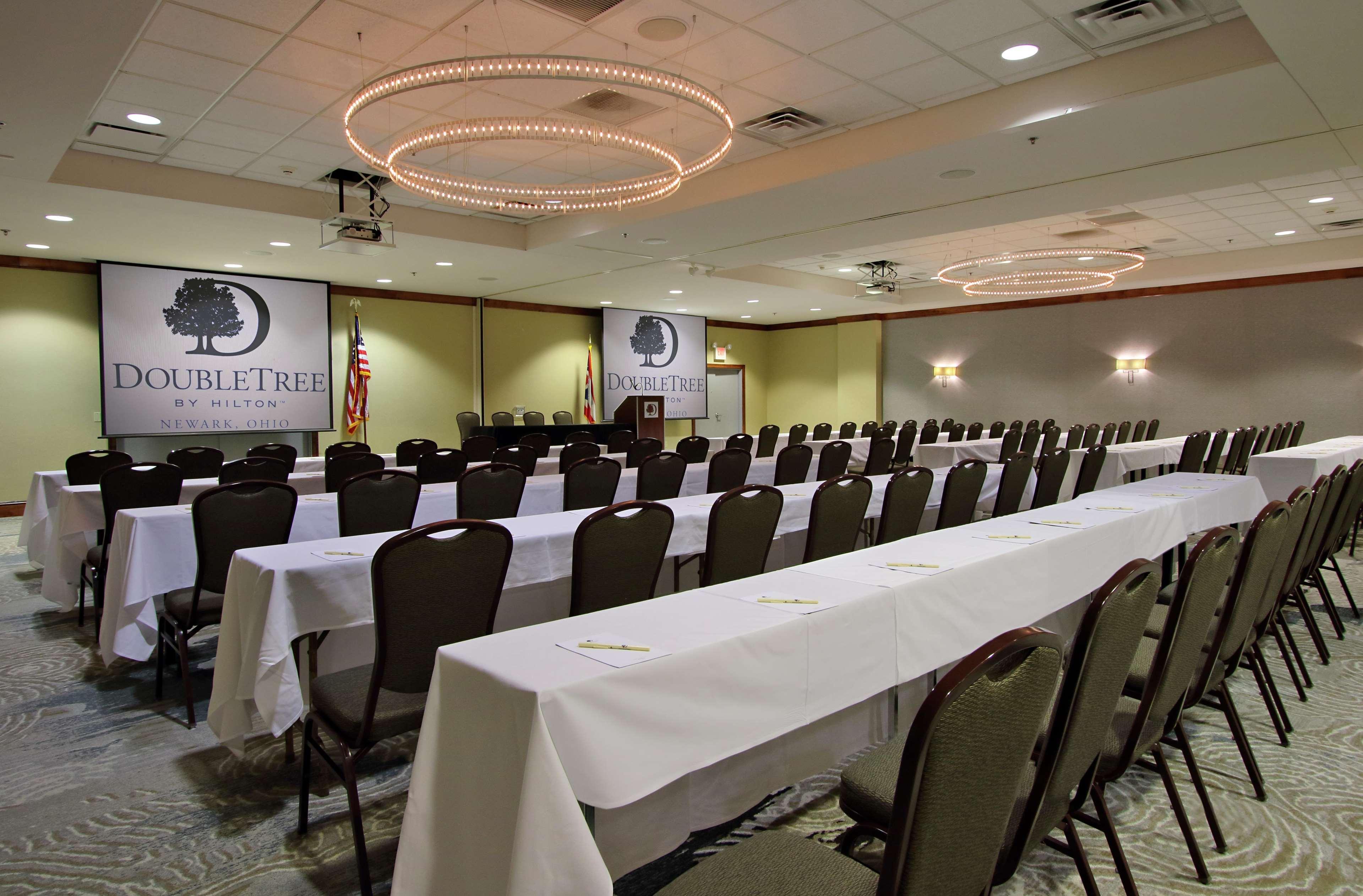 Hotel Doubletree By Hilton Newark Esterno foto