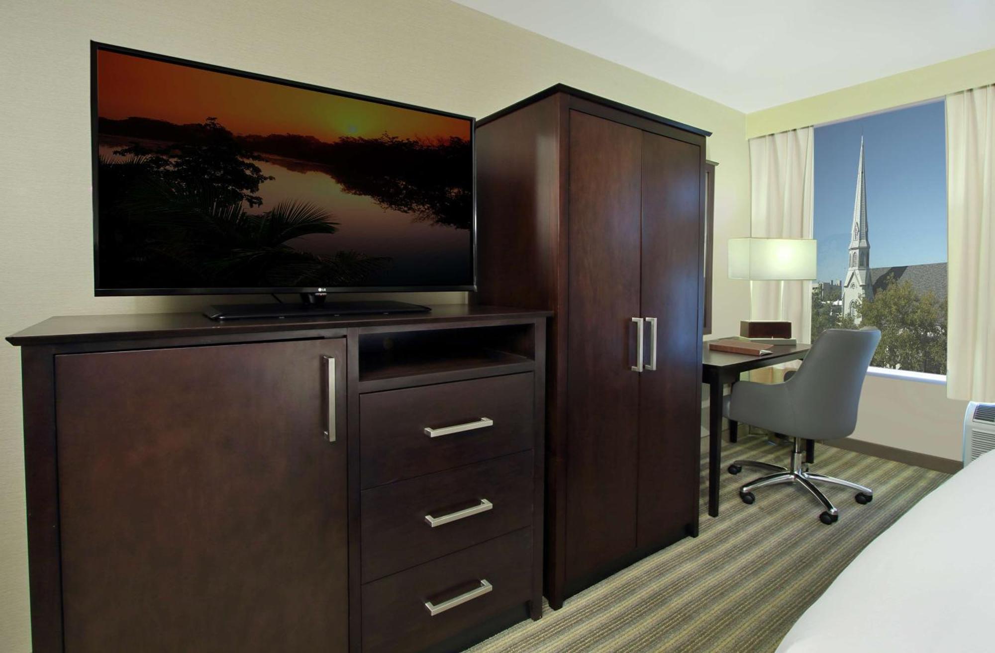 Hotel Doubletree By Hilton Newark Esterno foto